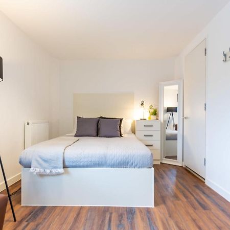 Ensuite Bedrooms With Shared Kitchen At Hollingbury House In 布赖顿 外观 照片